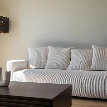Appartement T2 Proche Airbus Meett Aeroport Balcon